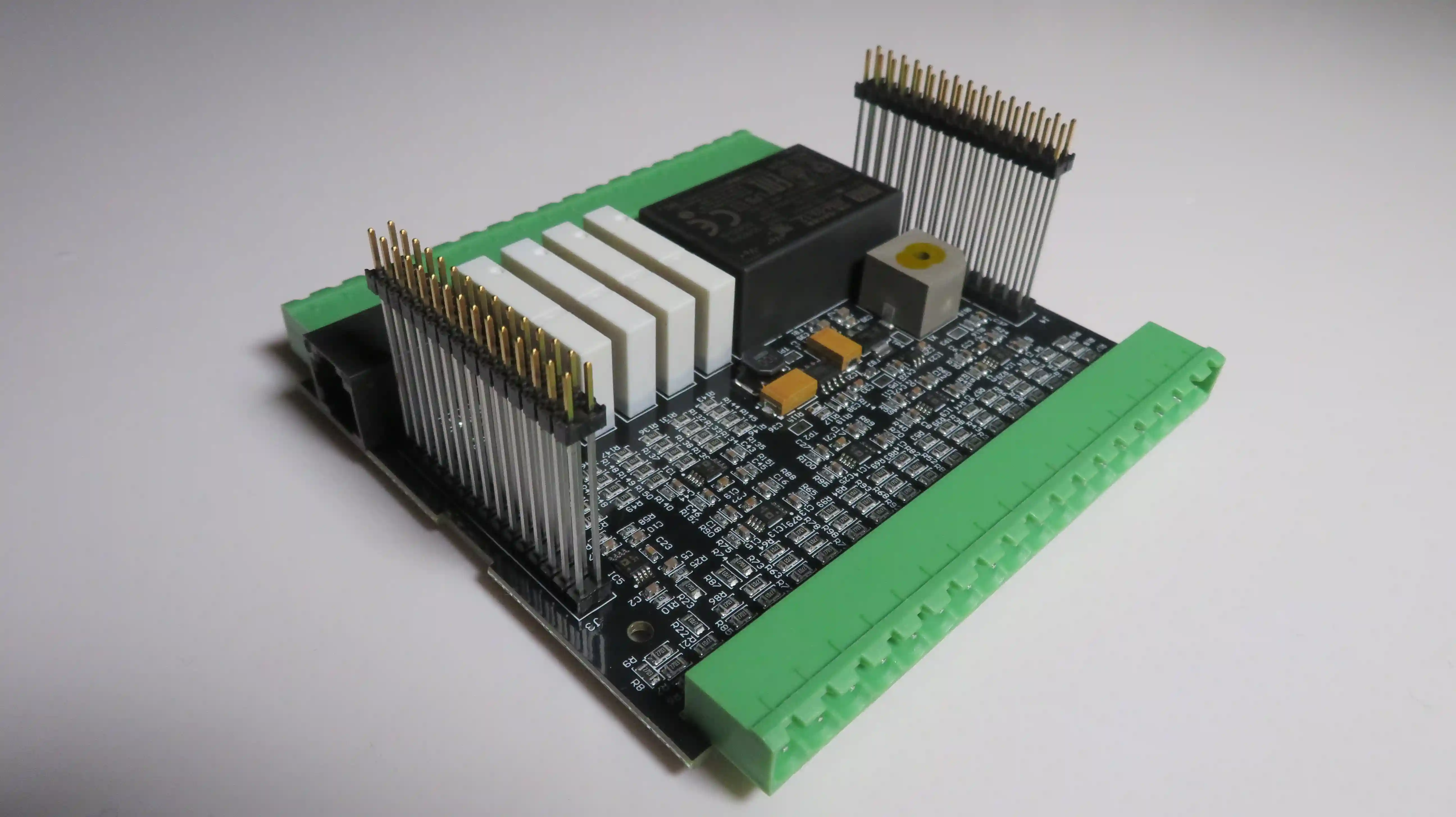 Selective Soldering PCB Assembly 가이드: Wave와 무엇이 다르고 언제 더 유리할까